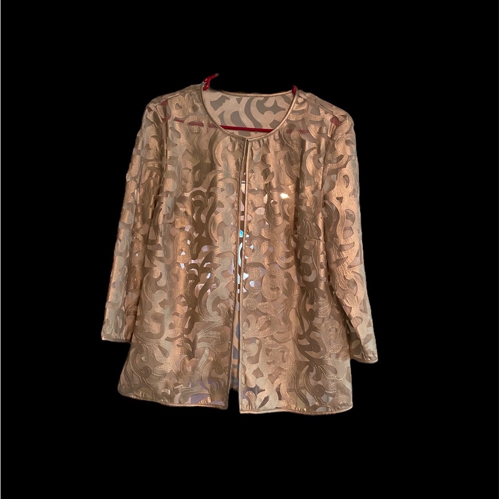 Light gold top cover